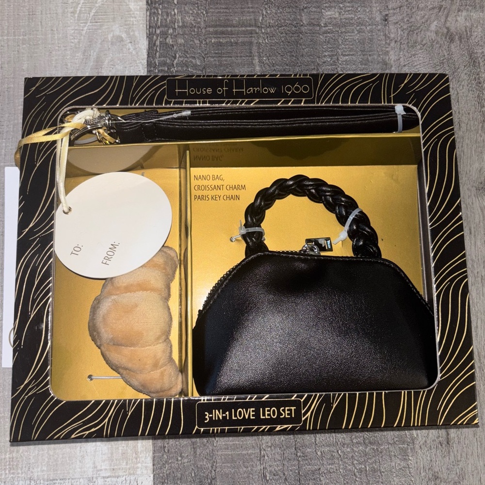 🥐NWT House of Harlow 1960 3-in-1 Love Leo set